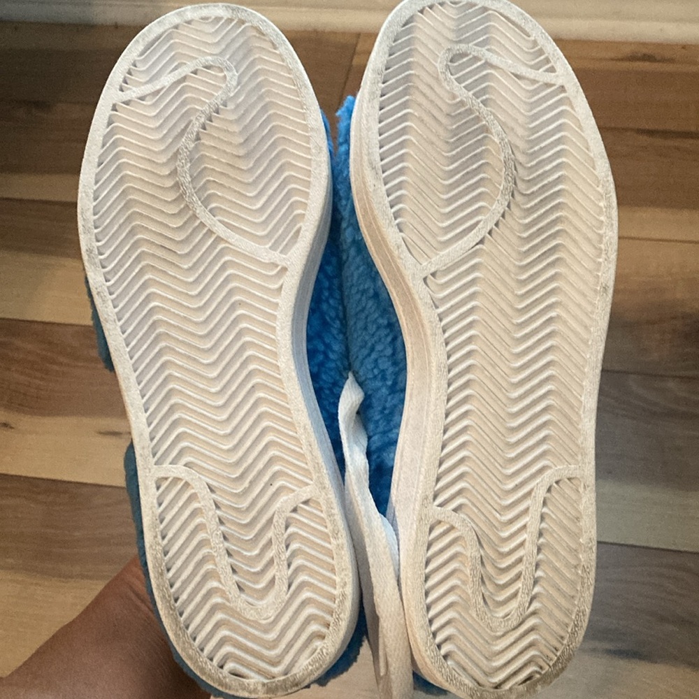 Adidas Marge Simpson Superstar Sneakers - Picture 10 of 10